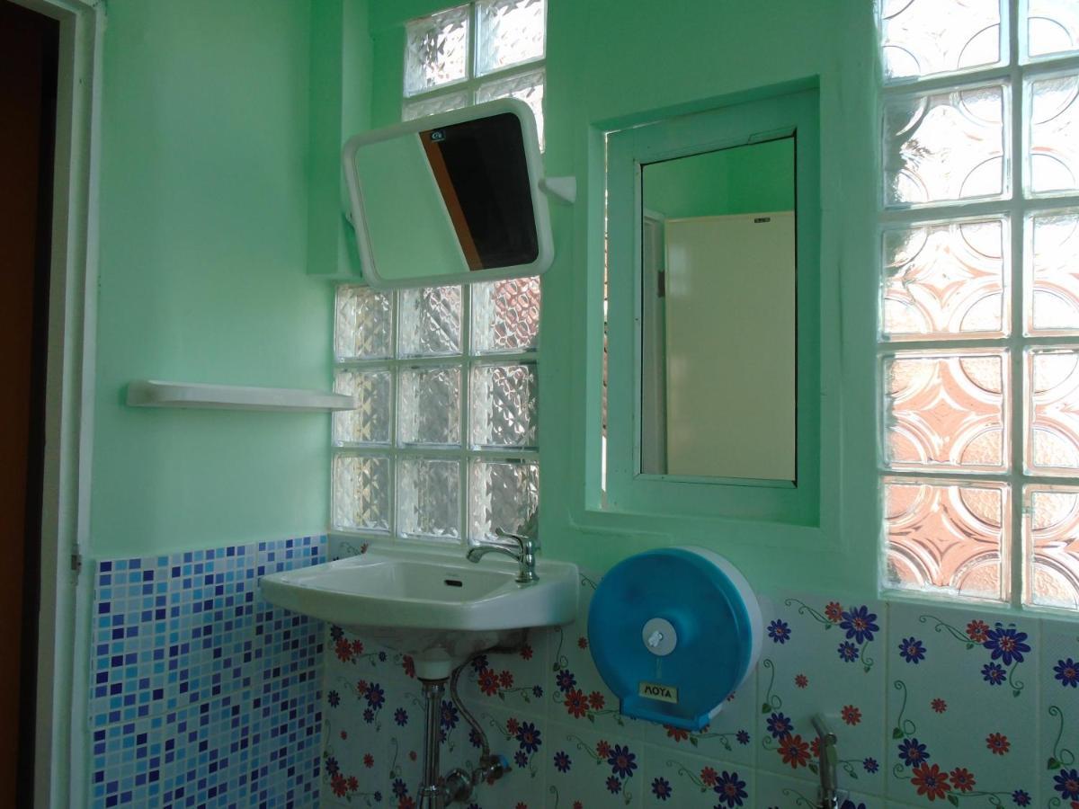 Panda Hostel Phuket (Adults Only) Patong Exterior photo